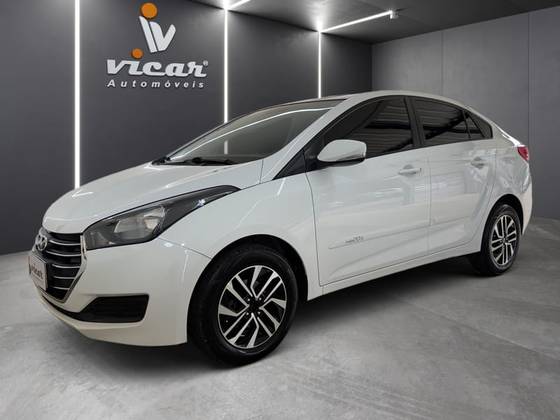 HYUNDAI HB20S 1.6 COMFORT PLUS 16V FLEX 4P AUTOMÁTICO
